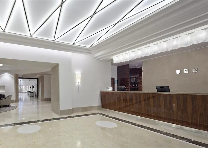 Deco Hotel